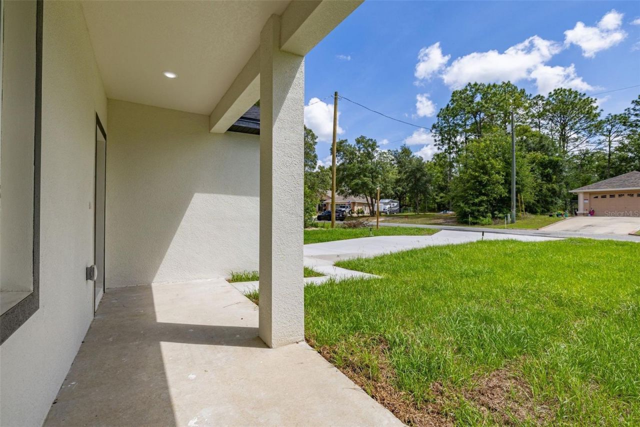 8100 N Hillview Circle , Dunnellon, FL 34434 Photo