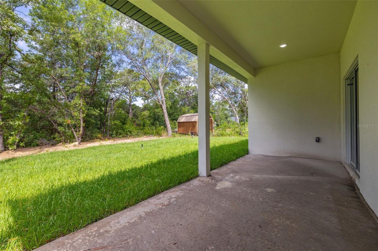 8100 N Hillview Circle , Dunnellon, FL 34434 Photo