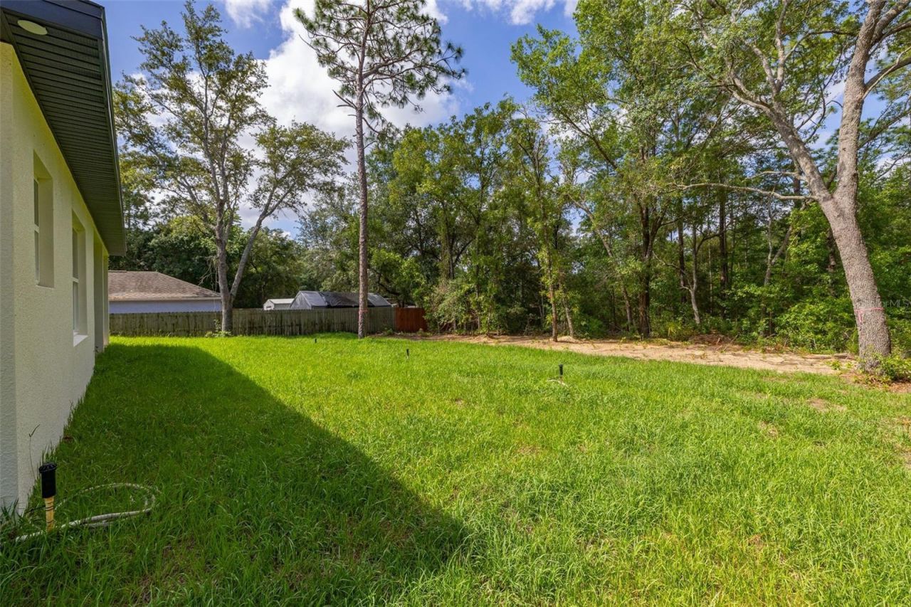 8100 N Hillview Circle , Dunnellon, FL 34434 Photo