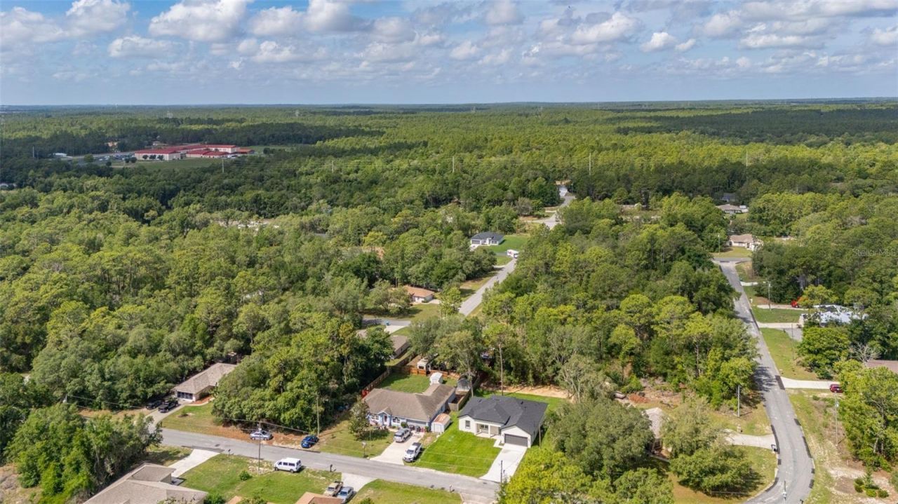 8100 N Hillview Circle , Dunnellon, FL 34434 Photo