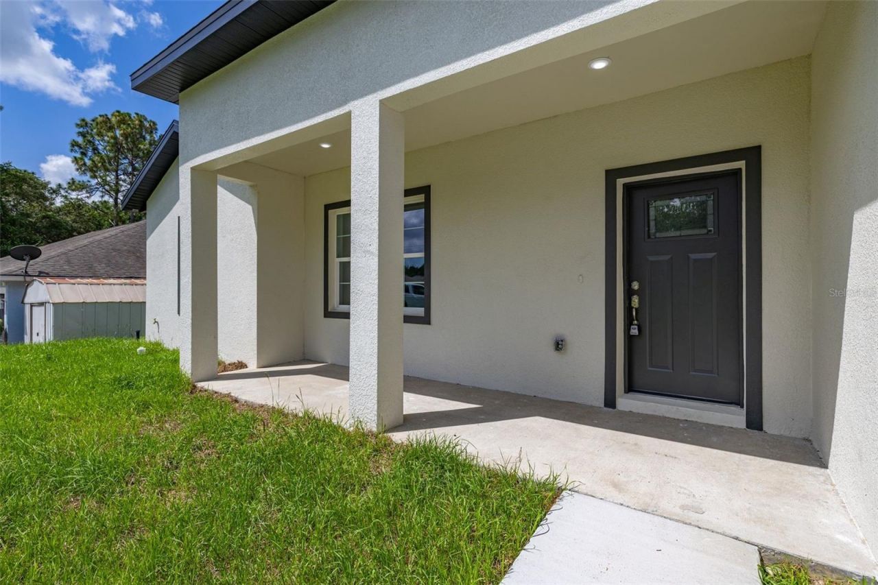 8100 N Hillview Circle , Dunnellon, FL 34434 Photo