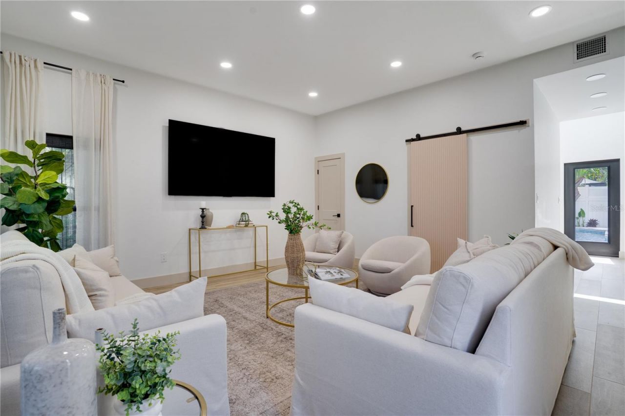 11763 Harborside Circle, Largo, FL 33773 Photo