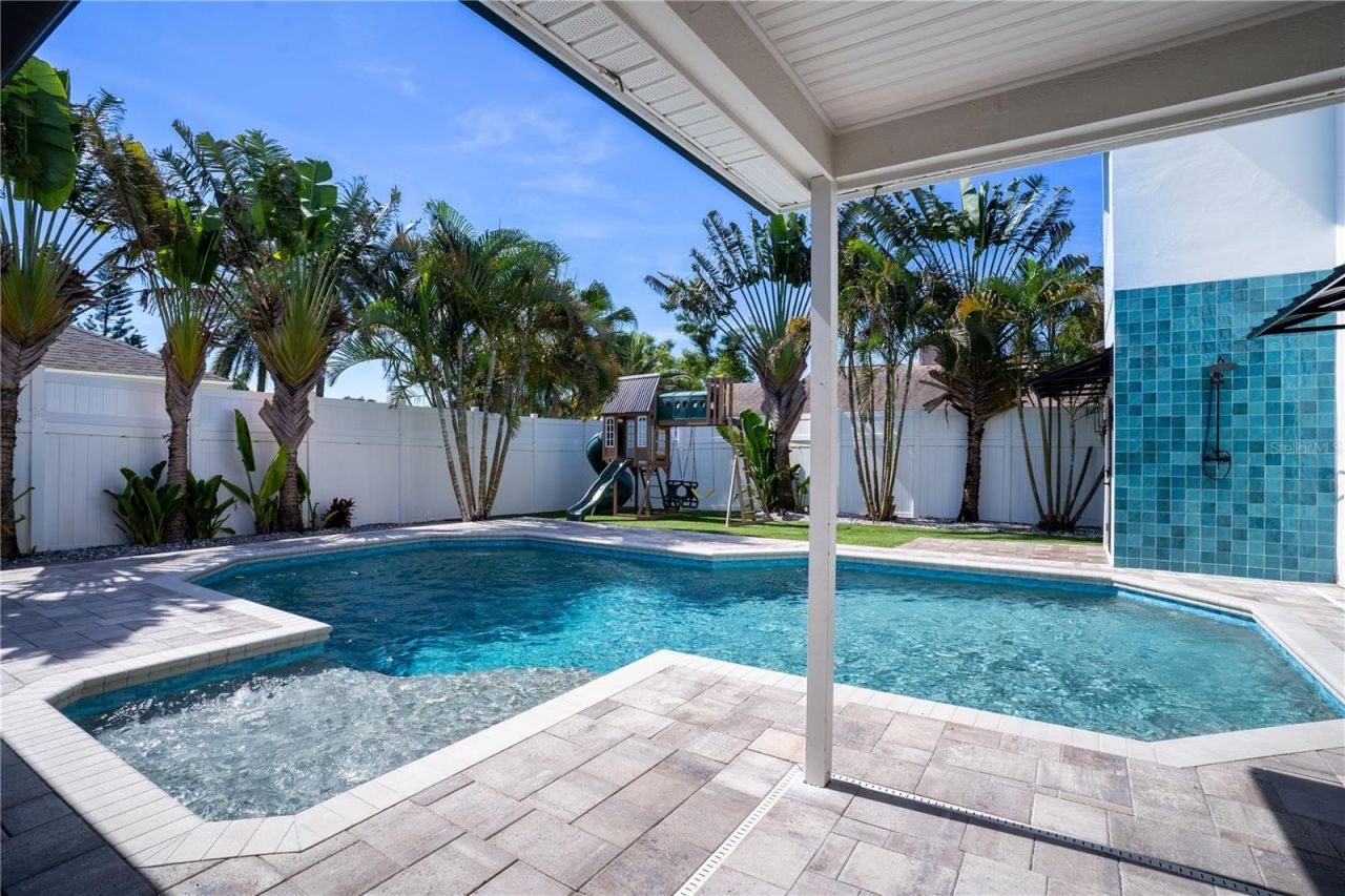 11763 Harborside Circle, Largo, FL 33773 Photo
