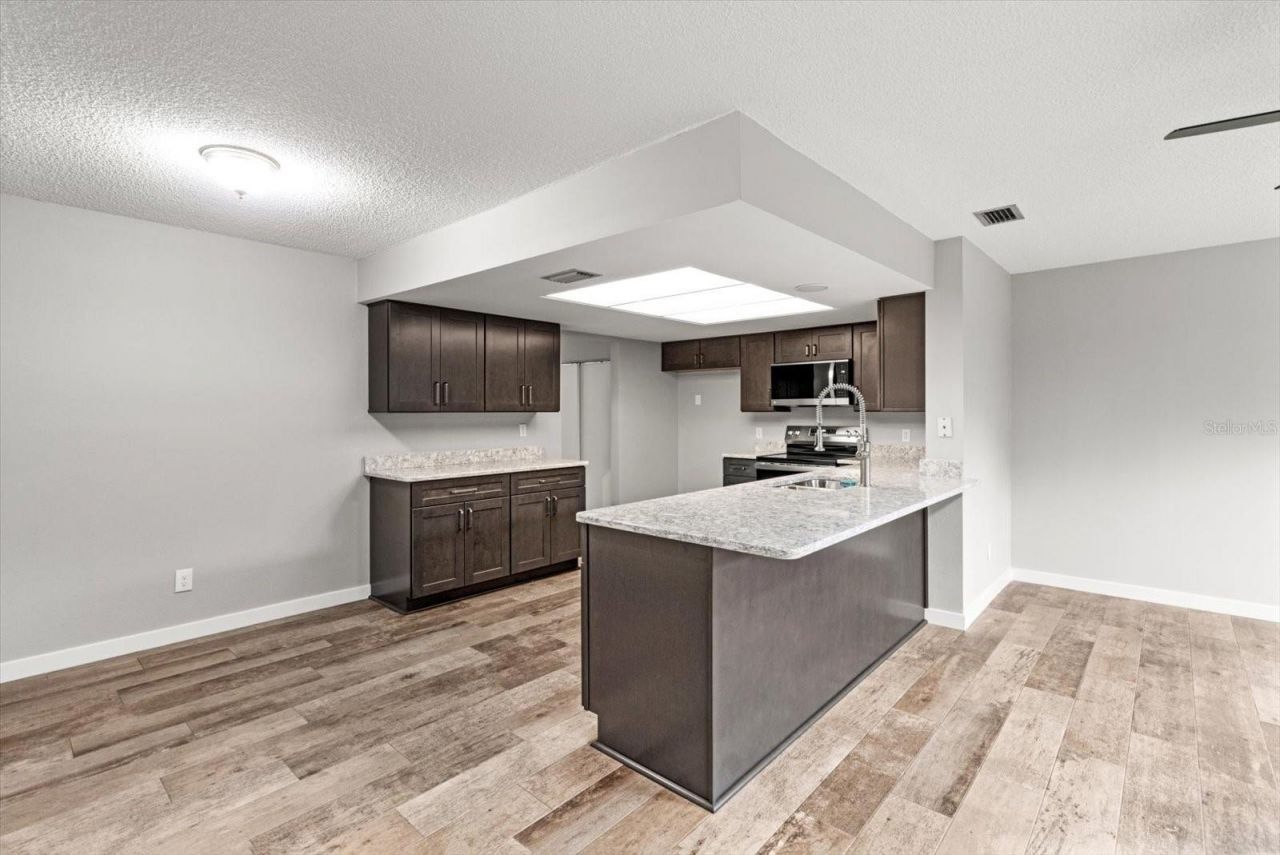 512 Paradise Point , Crystal River, FL 34429 Photo