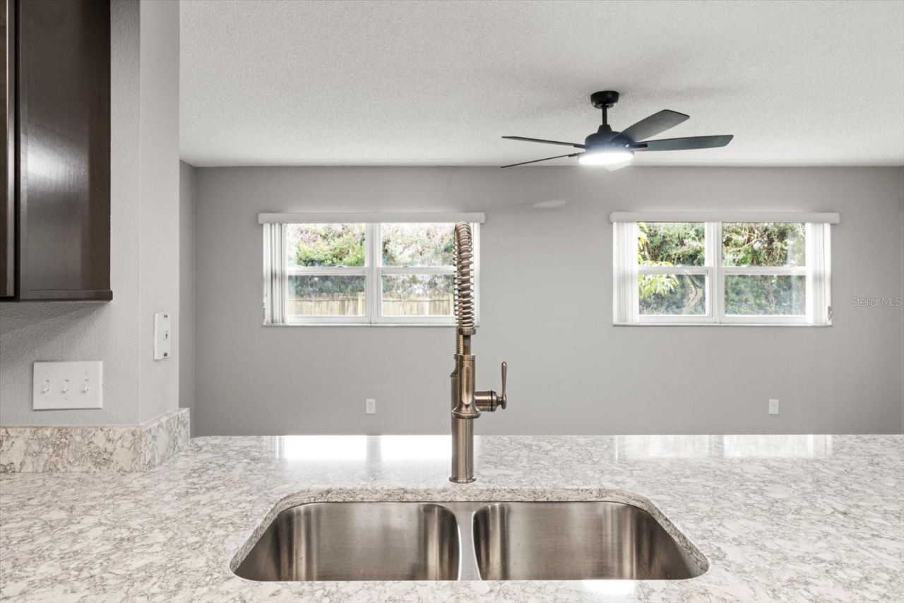 512 Paradise Point , Crystal River, FL 34429 Photo