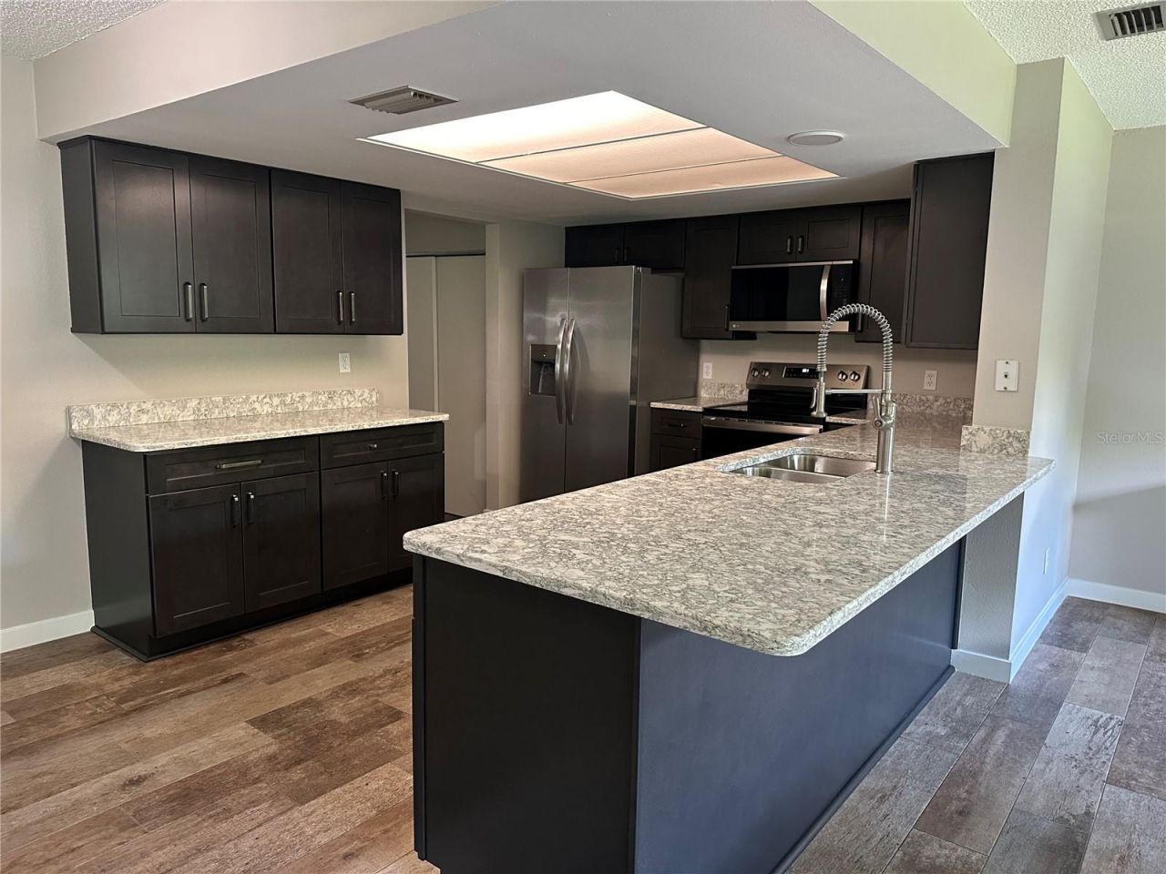 512 Paradise Point , Crystal River, FL 34429 Photo
