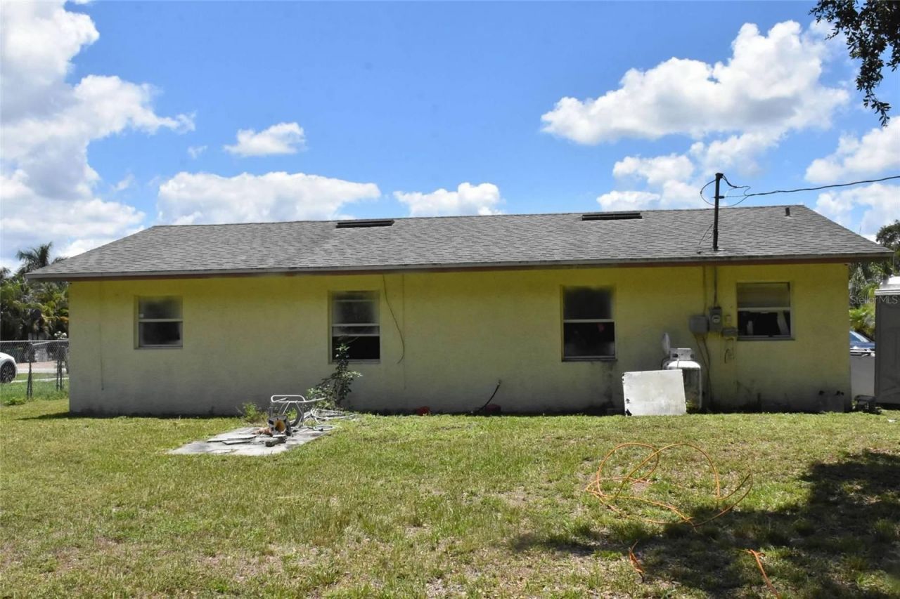 907 Pine Street , Immokalee, FL 34142 Photo