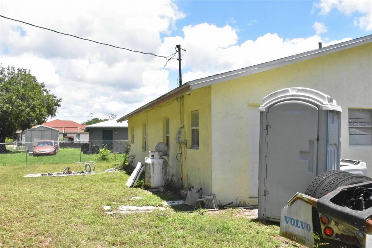 907 Pine Street , Immokalee, FL 34142 Photo