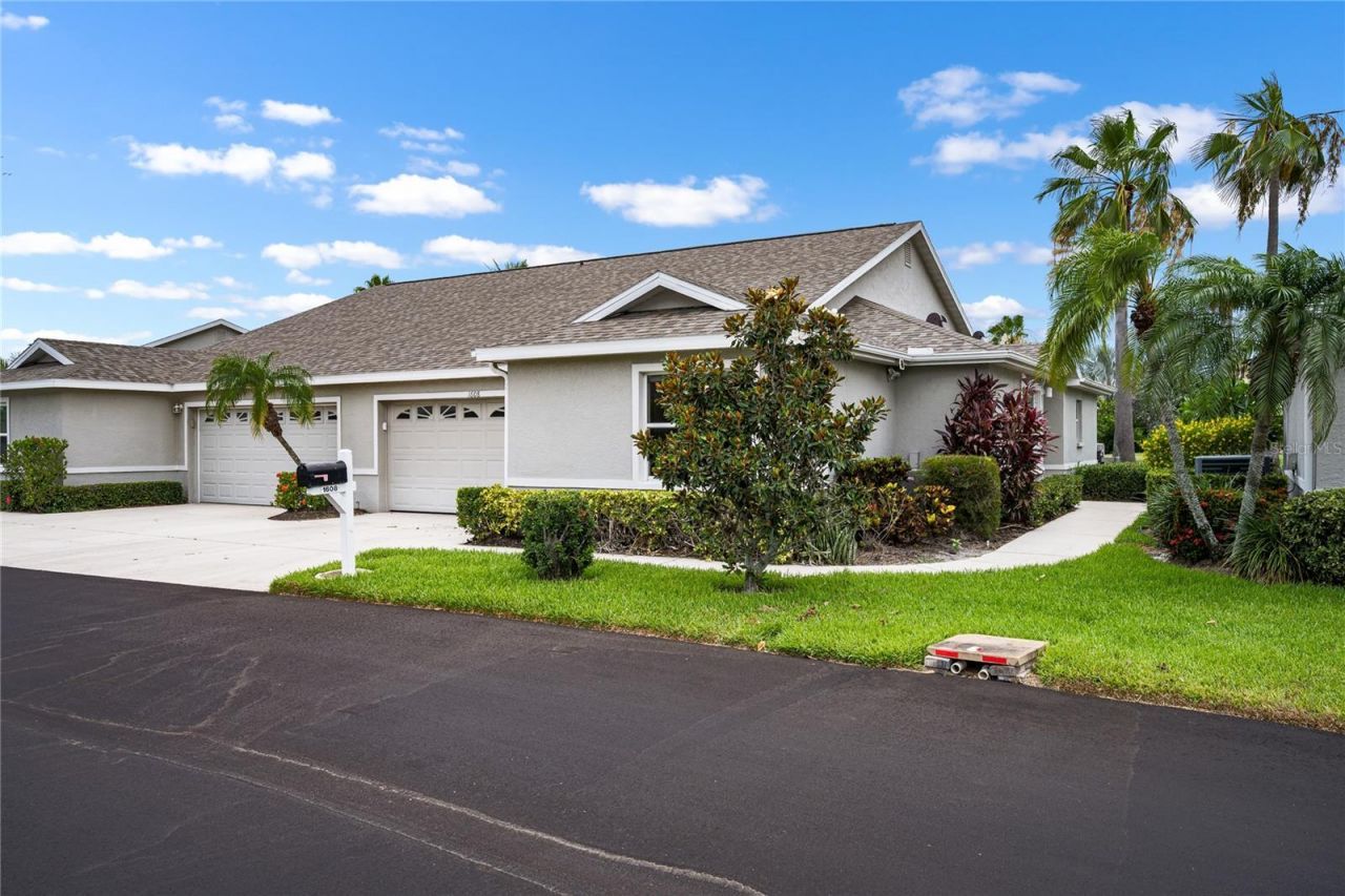 1608 Fairway Oaks Drive , Palmetto, FL 34221 Photo