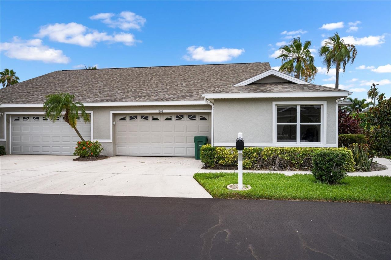 1608 Fairway Oaks Drive , Palmetto, FL 34221 Photo