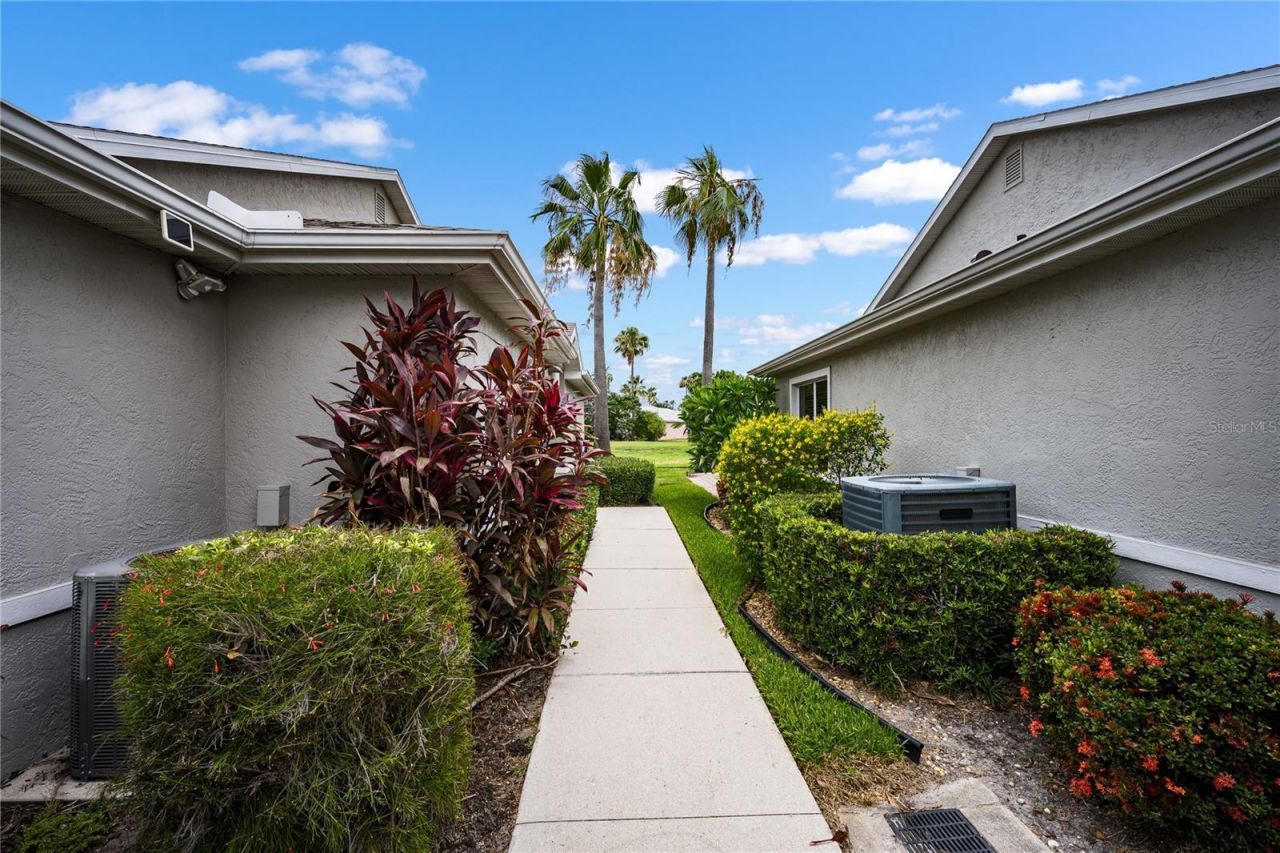 1608 Fairway Oaks Drive , Palmetto, FL 34221 Photo