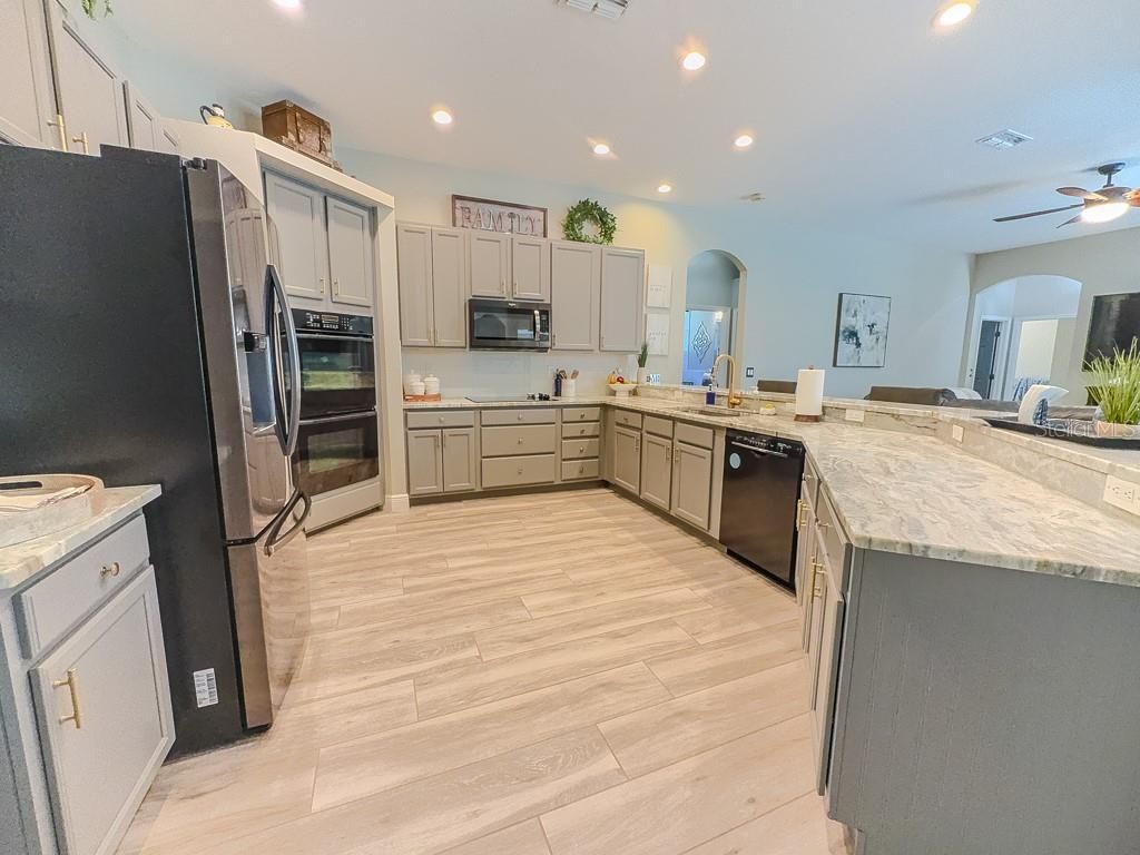 5852 Cachette De Riviera Court, New Port Richey, FL 34655 Photo