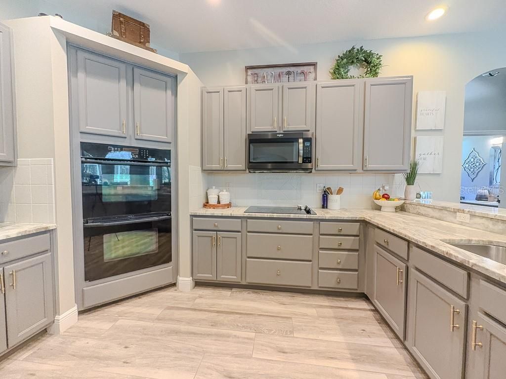 5852 Cachette De Riviera Court, New Port Richey, FL 34655 Photo