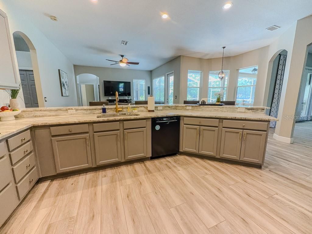 5852 Cachette De Riviera Court, New Port Richey, FL 34655 Photo