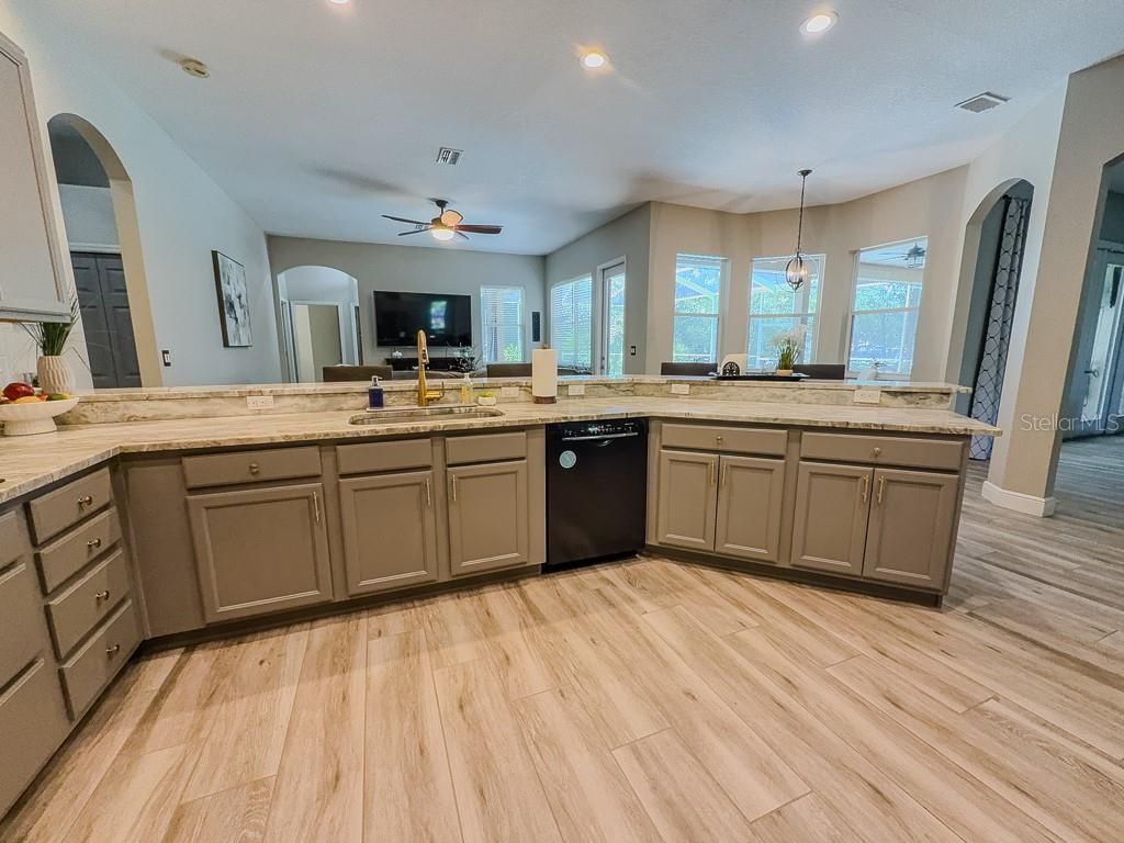 5852 Cachette De Riviera Court, New Port Richey, FL 34655 Photo