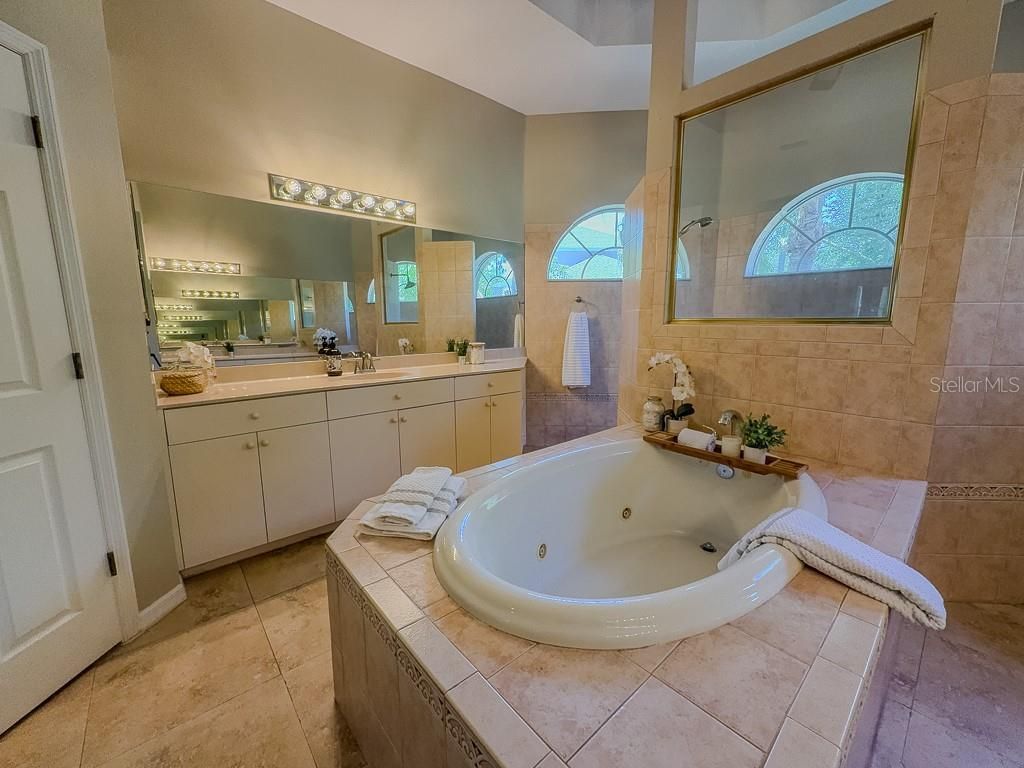 5852 Cachette De Riviera Court, New Port Richey, FL 34655 Photo