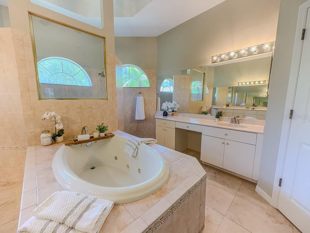 5852 Cachette De Riviera Court, New Port Richey, FL 34655 Photo