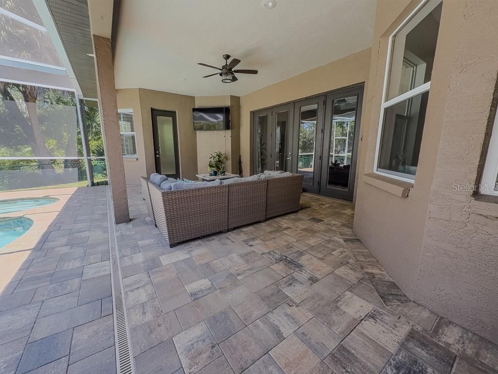 5852 Cachette De Riviera Court, New Port Richey, FL 34655 Photo