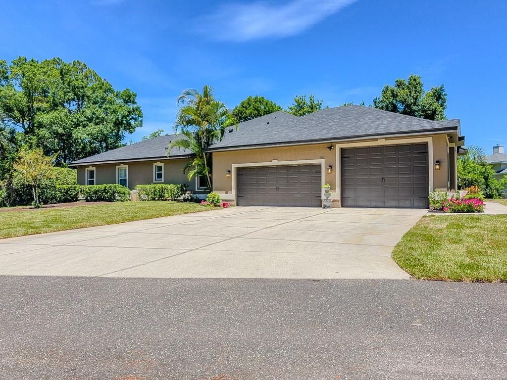 5852 Cachette De Riviera Court, New Port Richey, FL 34655 Photo