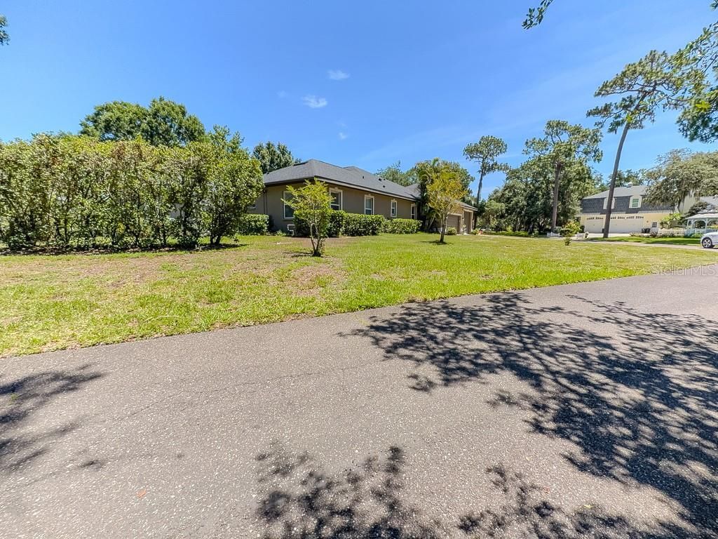 5852 Cachette De Riviera Court, New Port Richey, FL 34655 Photo