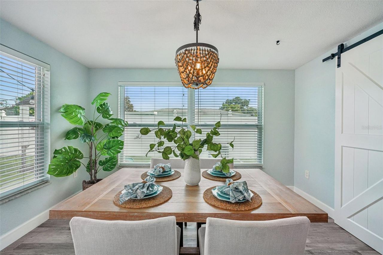 9725 48th Place N, Saint Petersburg, FL 33708 Photo