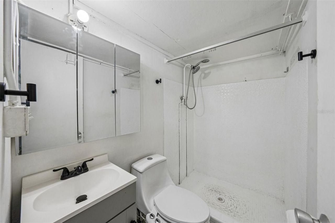 9725 48th Place N, Saint Petersburg, FL 33708 Photo