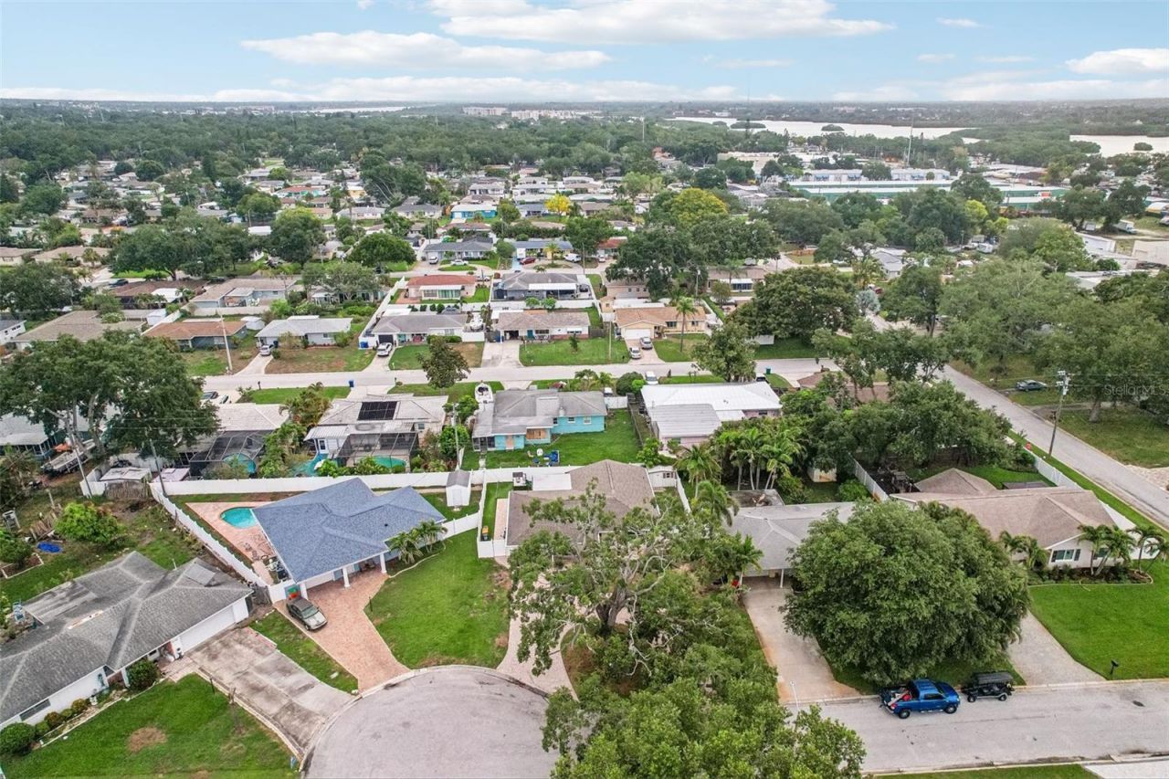 9725 48th Place N, Saint Petersburg, FL 33708 Photo