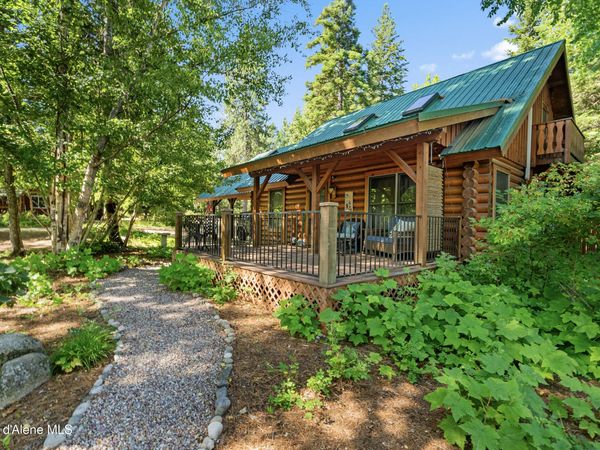 70 Hawkins Road , Sagle, ID 83860