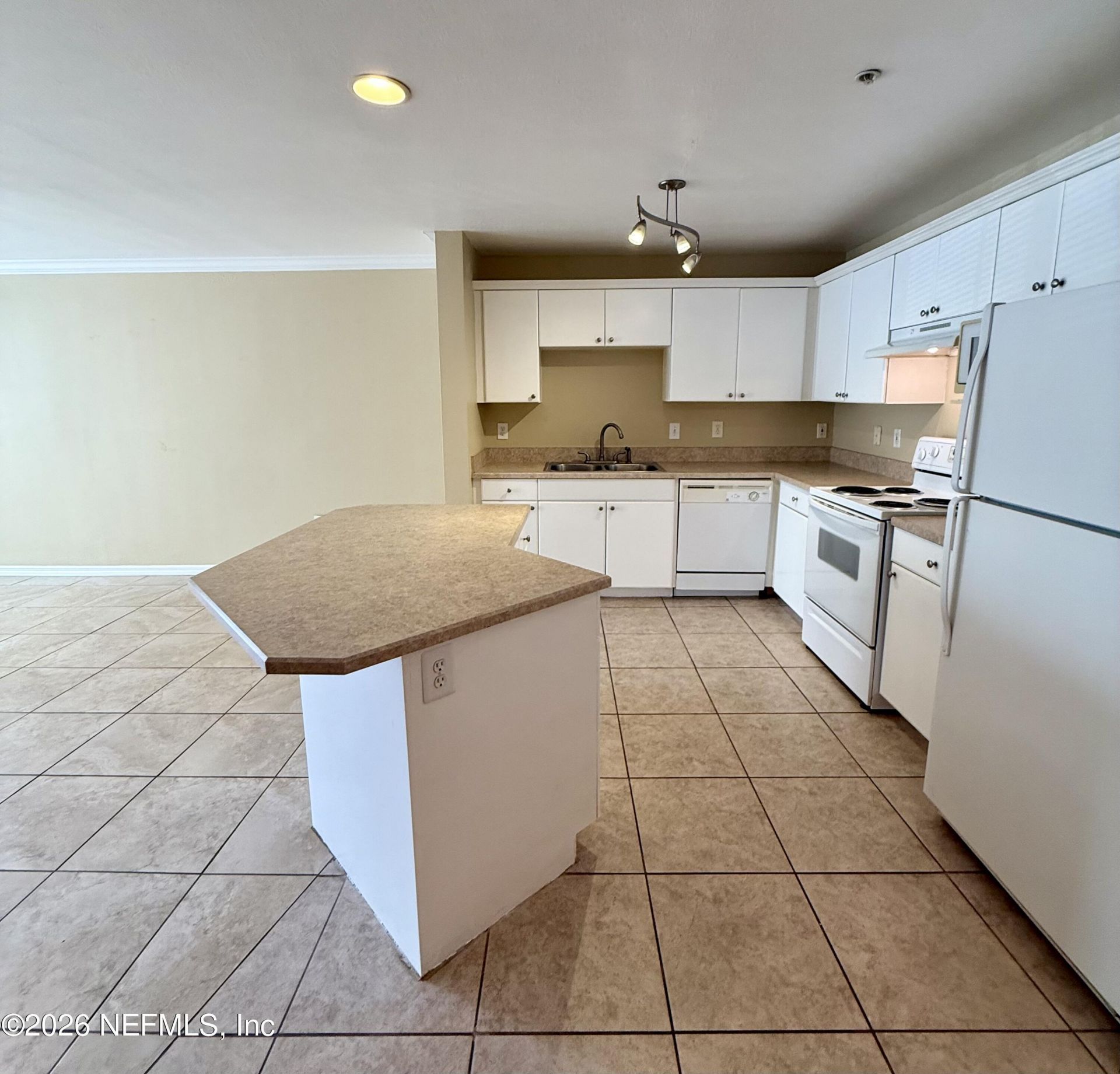 3591 Kernan Boulevard S, Unit 217, Jacksonville, FL 32224 Photo