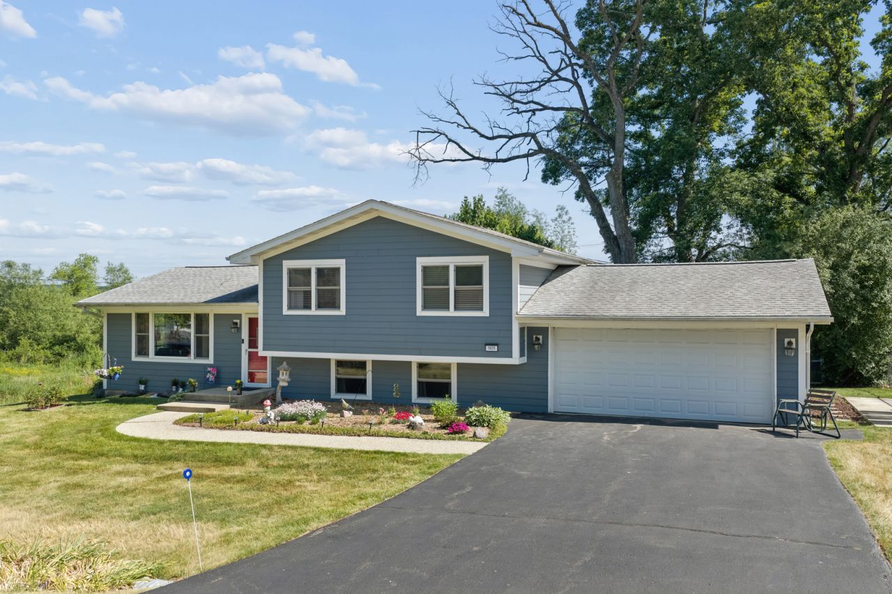1625 Swallow Road , Twin Lakes, WI 53181 Main Photo