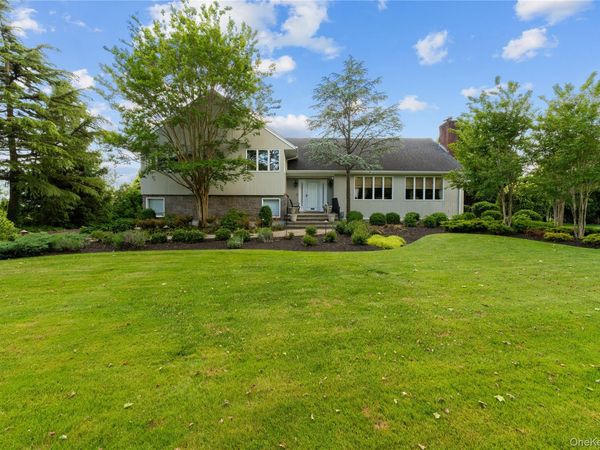 11 Hickory Road , Woodsburgh, NY 11598