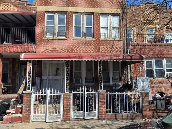 1253 Blake Avenue , Brooklyn, NY 11208