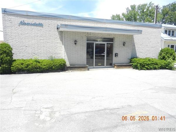 4276 Clark Street , Hamburg, NY 14075