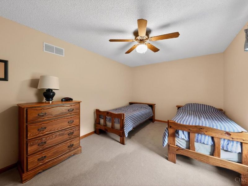 7889 Drawbridge Court, West Chester, OH 45069 Photo 17