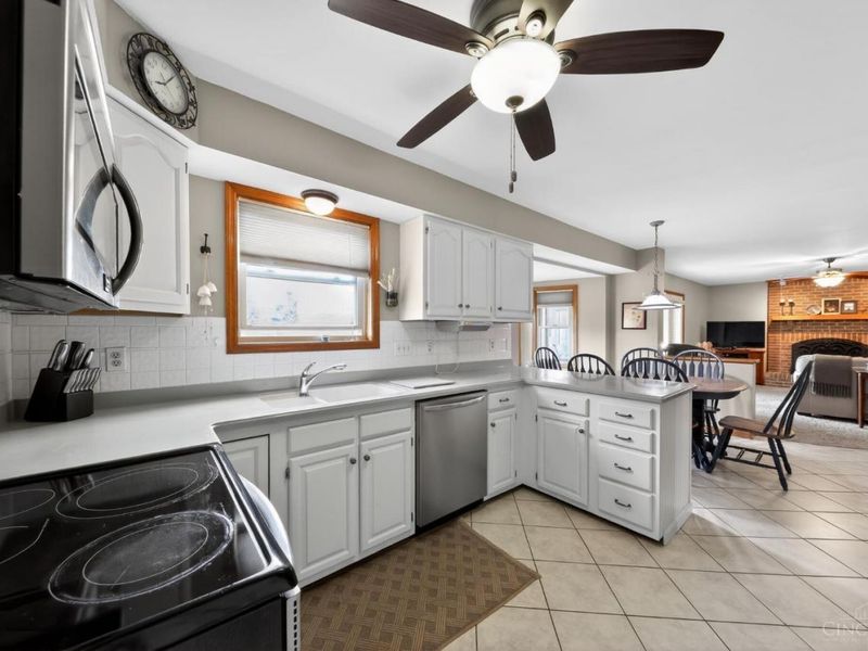 7889 Drawbridge Court, West Chester, OH 45069 Photo 8