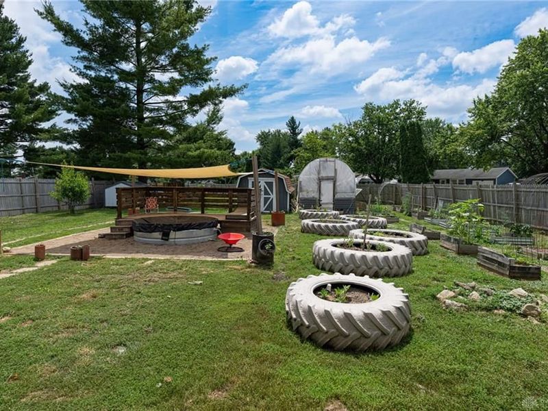 3953 Navajo Trail, Silvercreek Township, OH 45335 Photo 27