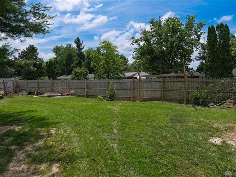 3953 Navajo Trail, Silvercreek Township, OH 45335 Photo 32