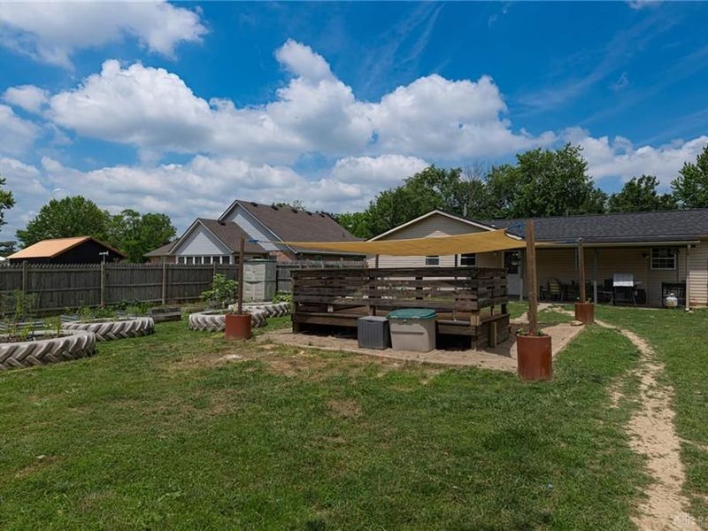 3953 Navajo Trail, Silvercreek Township, OH 45335 Photo 33