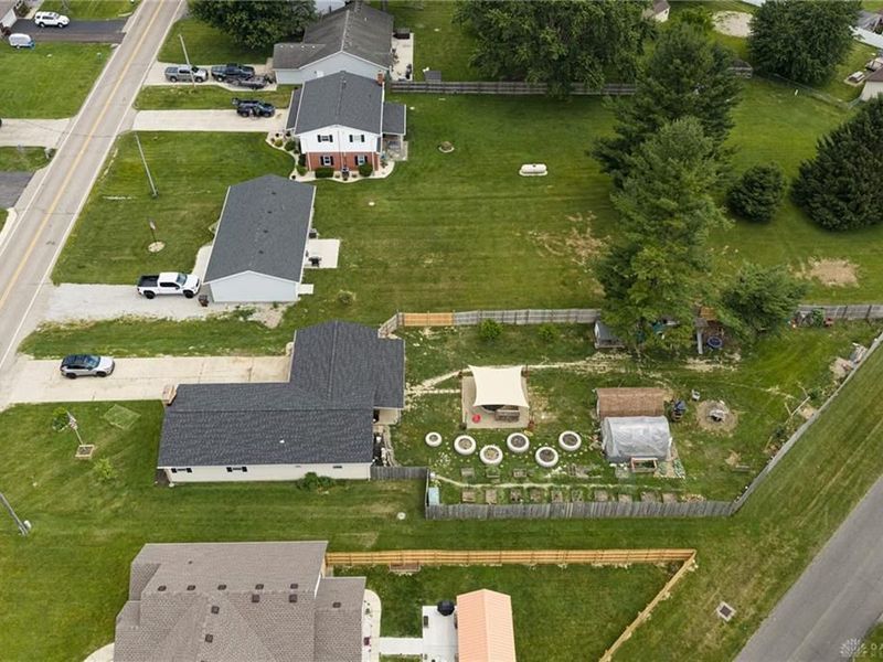 3953 Navajo Trail, Silvercreek Township, OH 45335 Photo 38