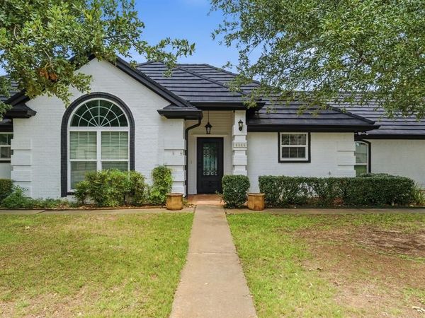 1111 Harbor Lakes Drive , Granbury, TX 76048