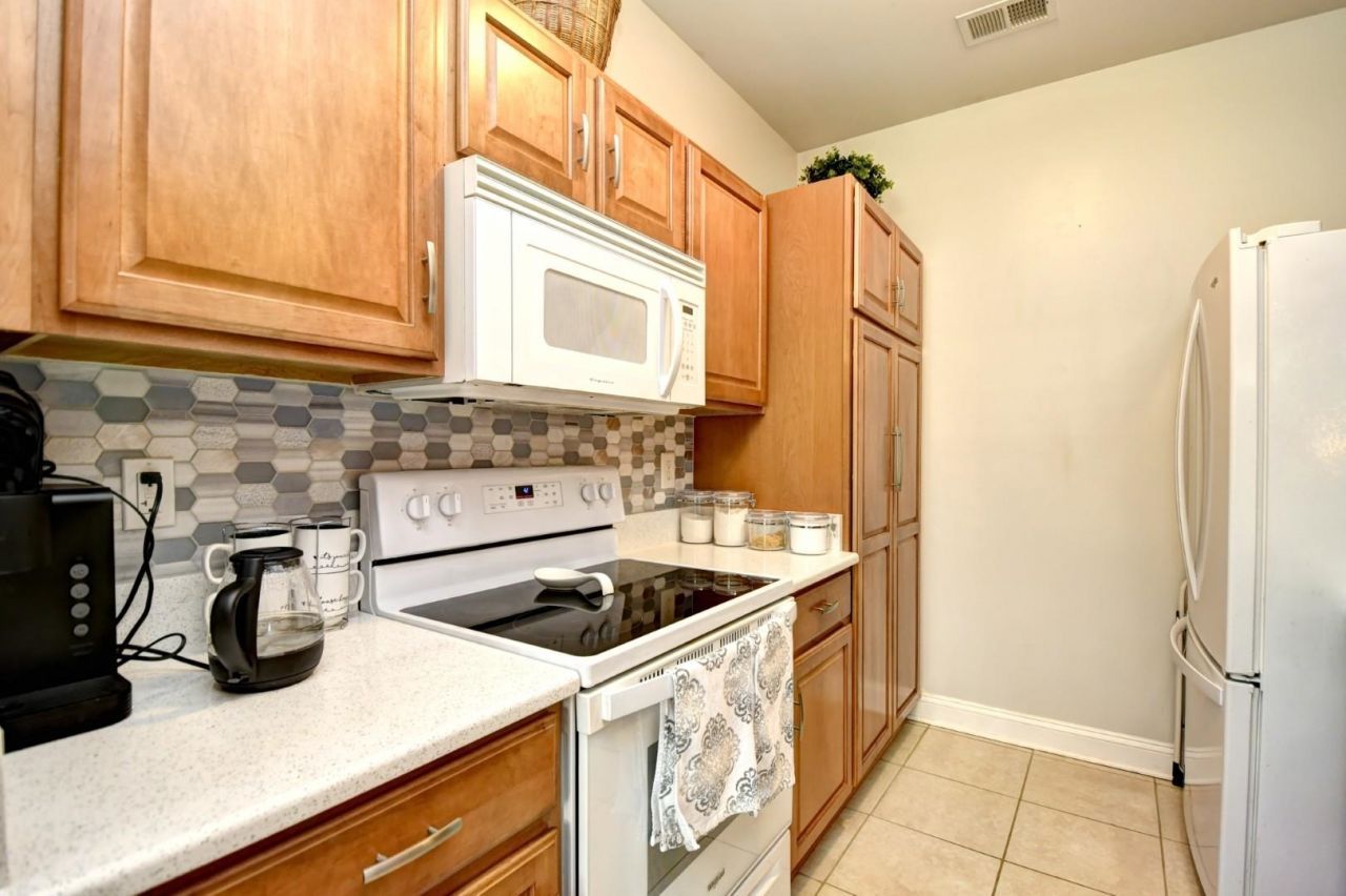 110 Portsmith Dr.  Photo 18