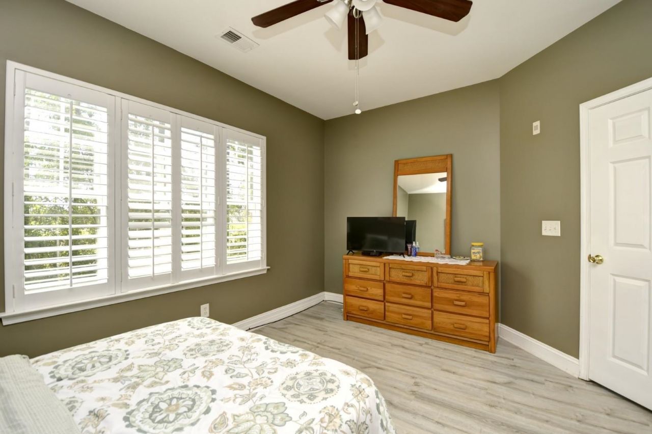 110 Portsmith Dr.  Photo 22