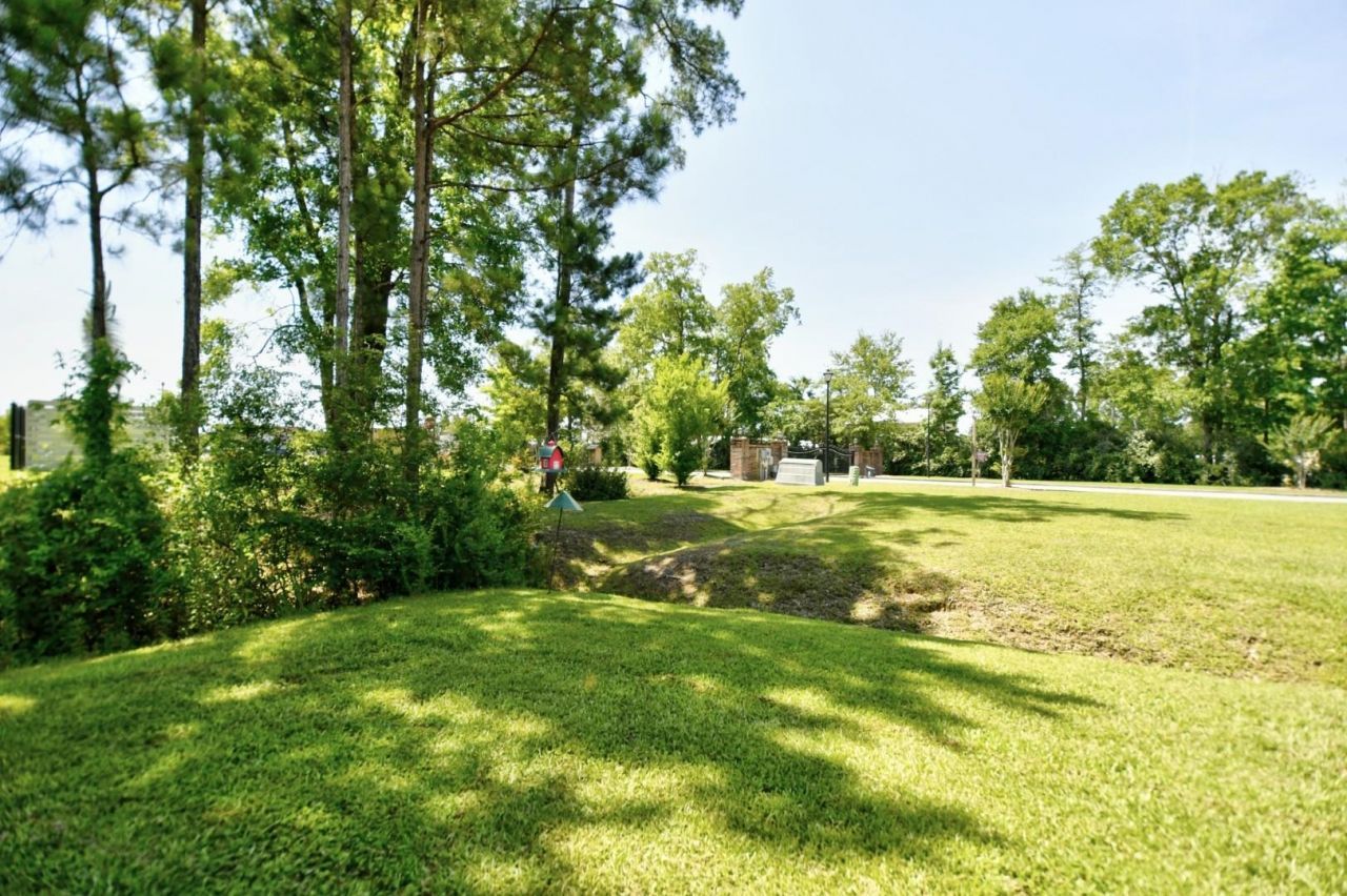 110 Portsmith Dr.  Photo 37