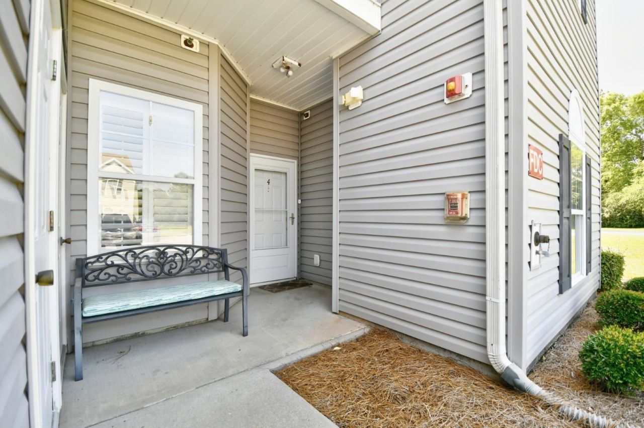 110 Portsmith Dr.  Photo 6