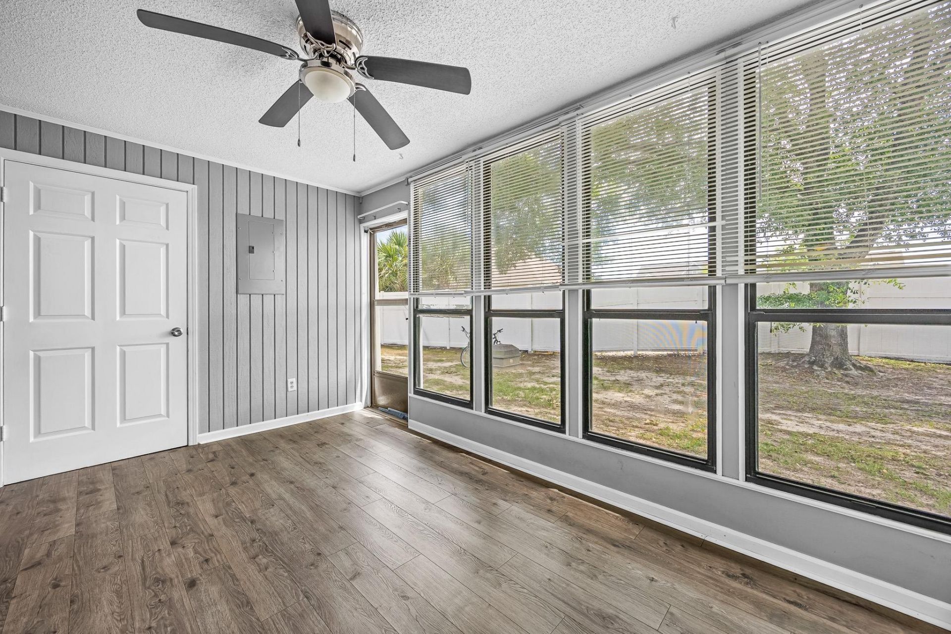 700 Deer Creek Rd.  Photo 13