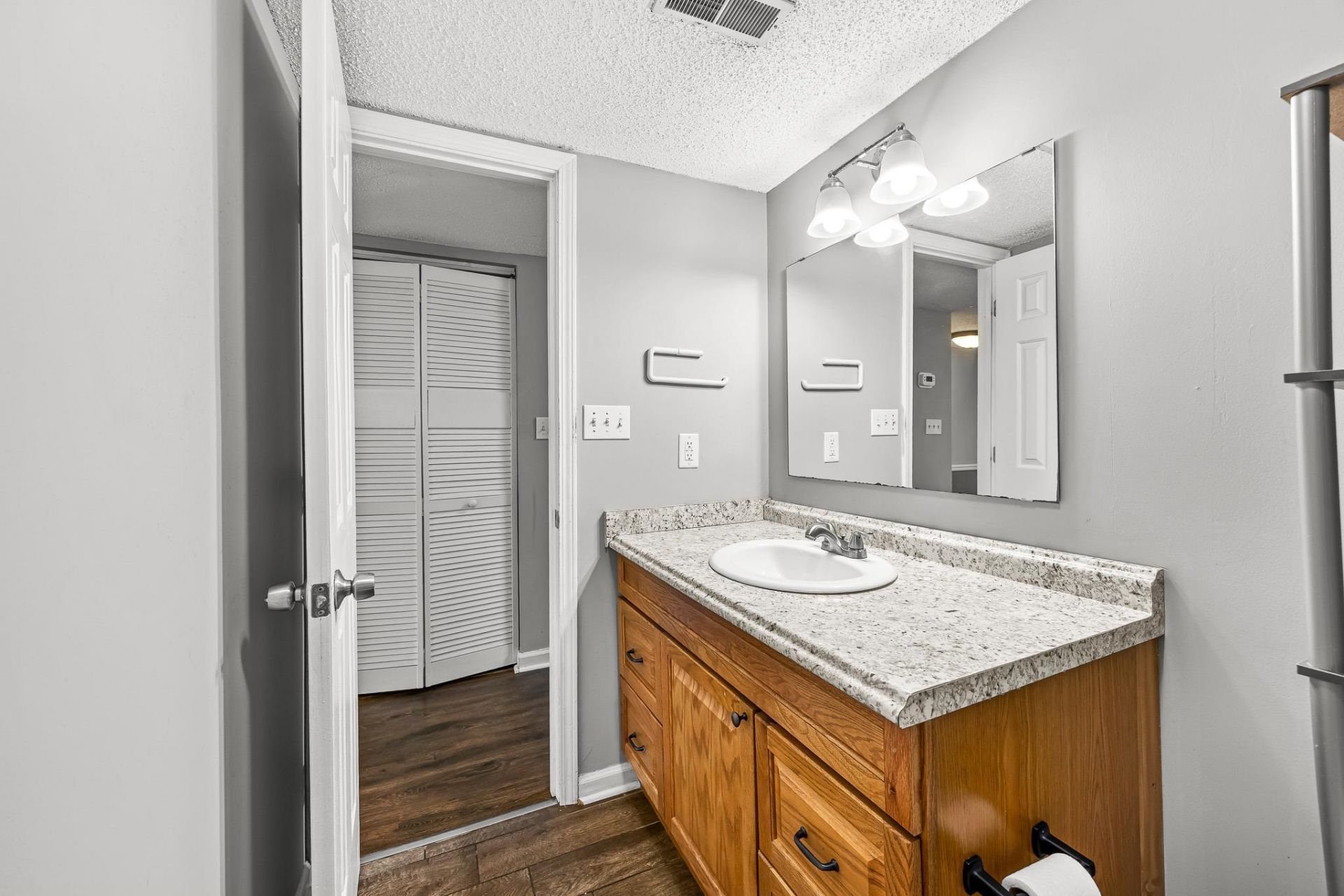 700 Deer Creek Rd.  Photo 25