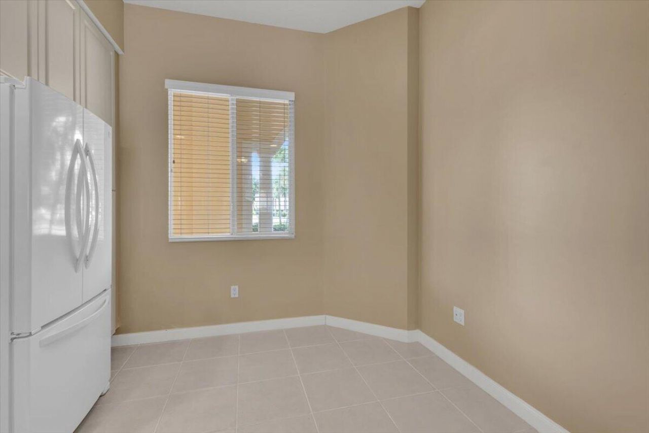 5 E Harbour Isle Dr Drive E, Unit 103, Fort Pierce, FL 34949 Photo