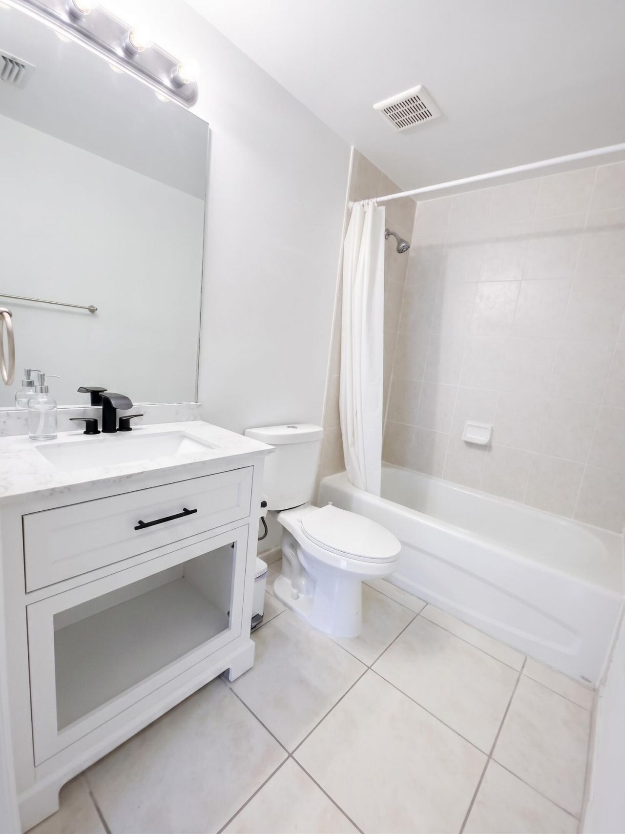 7240 NW 114th Avenue, Unit 304, Doral, FL 33178 Photo