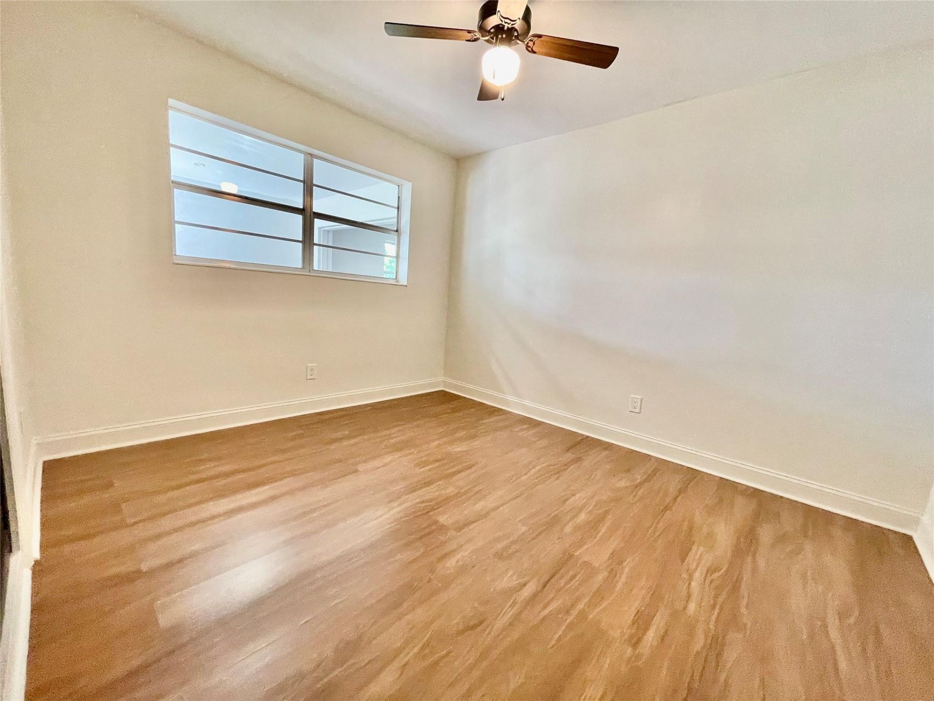 2090 NW 84th Terrace, Pembroke Pines, FL 33024 Photo