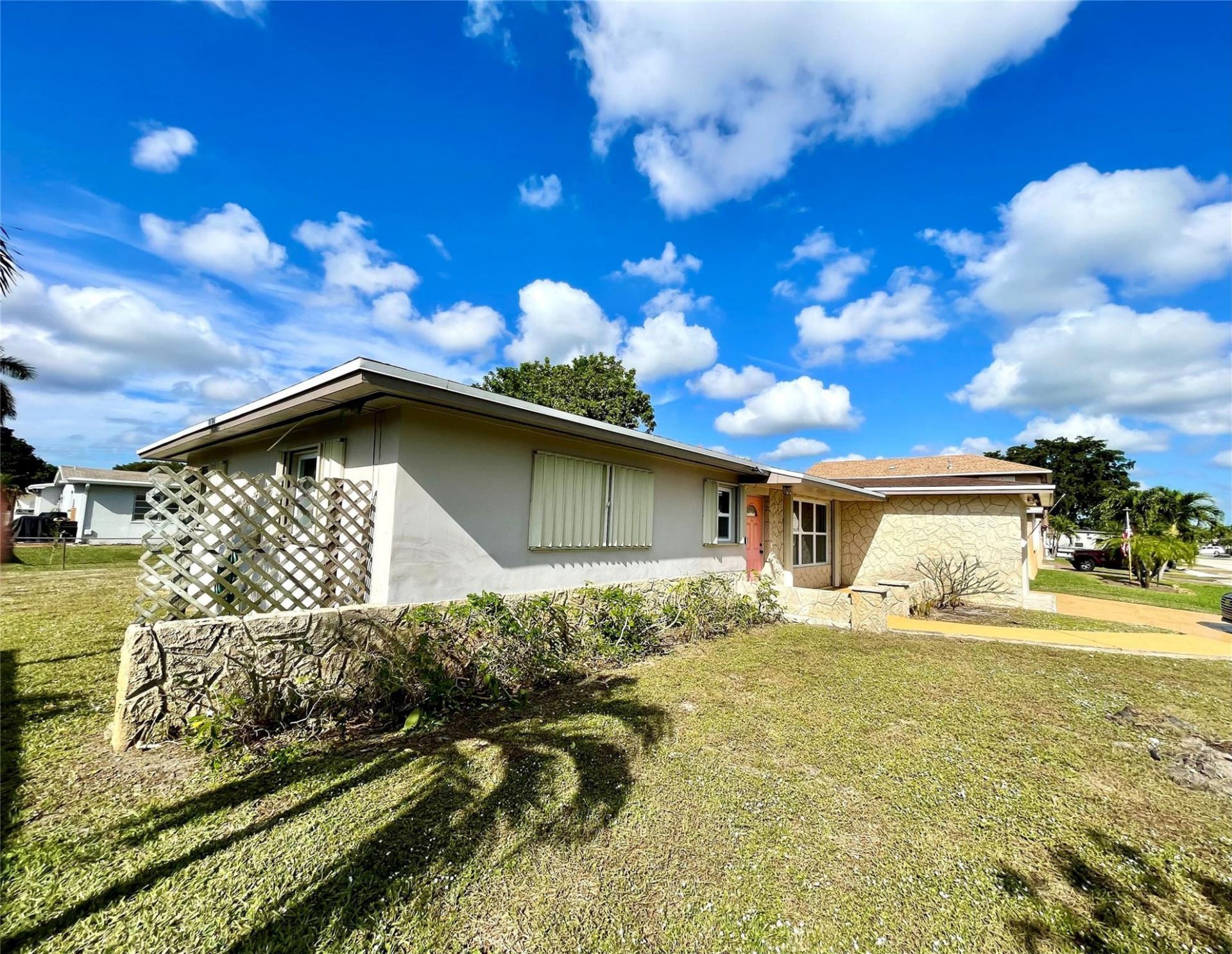 2090 NW 84th Terrace, Pembroke Pines, FL 33024 Photo